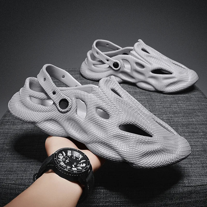 Novelty Hot Sale Garden Shoes for Women  Mens Sandals EVA Lightweight Beach Clogs Summer Beach Zapatos Hombre for Men and Women