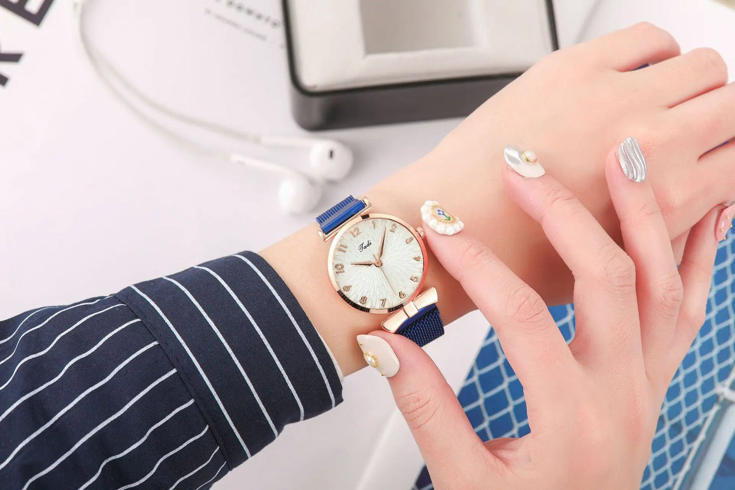 Luxury Women Watches 6pcs Set Elegant Female Wristwatches Magnetic Mesh Band Rose Woman Watch Bracelet Star Moon Reloj Mujer