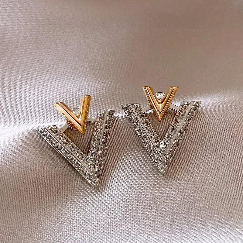 2023 Korea new design fashion jewelry 14K gold plated luxury zircon letter V earrings elegant women's evening party accessories