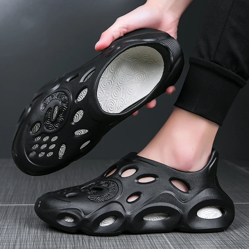 Summer Comfortable Men's Garden Clogs Breathable EVA Injection Shoes Casual Sandal Woman Beach Slippers Water Shoes Clogs Cheap