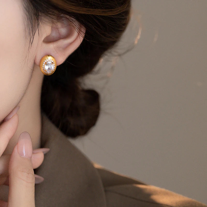 New Mid Ancient Style Metal Brushed Inlaid With Rhinestone Oval Stud Earrings 2024 Fashion Jewelry Luxury Accessories for Womens