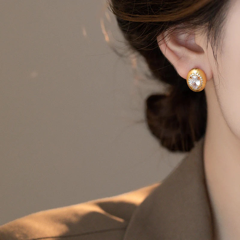 New Mid Ancient Style Metal Brushed Inlaid With Rhinestone Oval Stud Earrings 2024 Fashion Jewelry Luxury Accessories for Womens